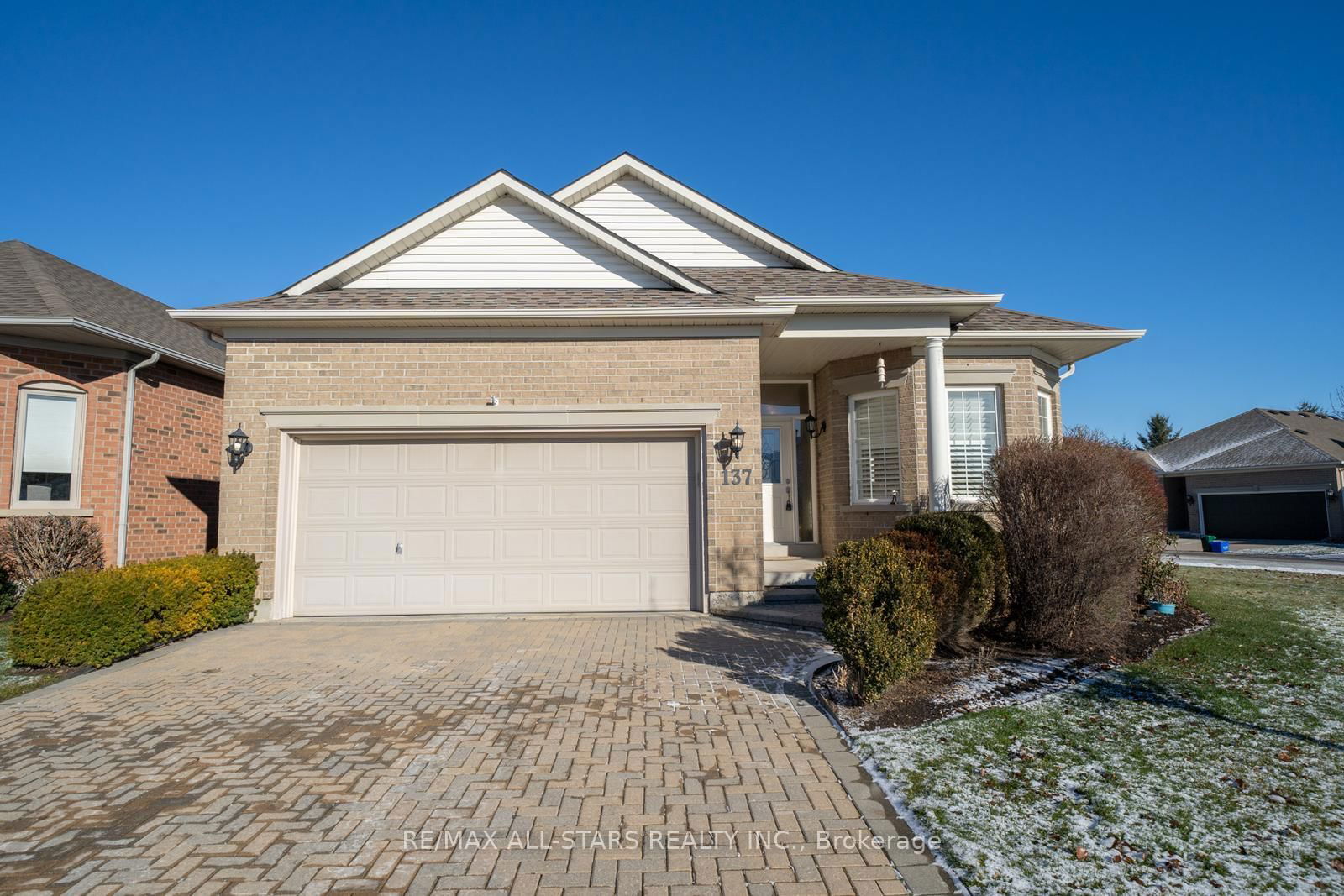 Building at 137 Long Stan, Whitchurch-Stouffville, Ballantrae