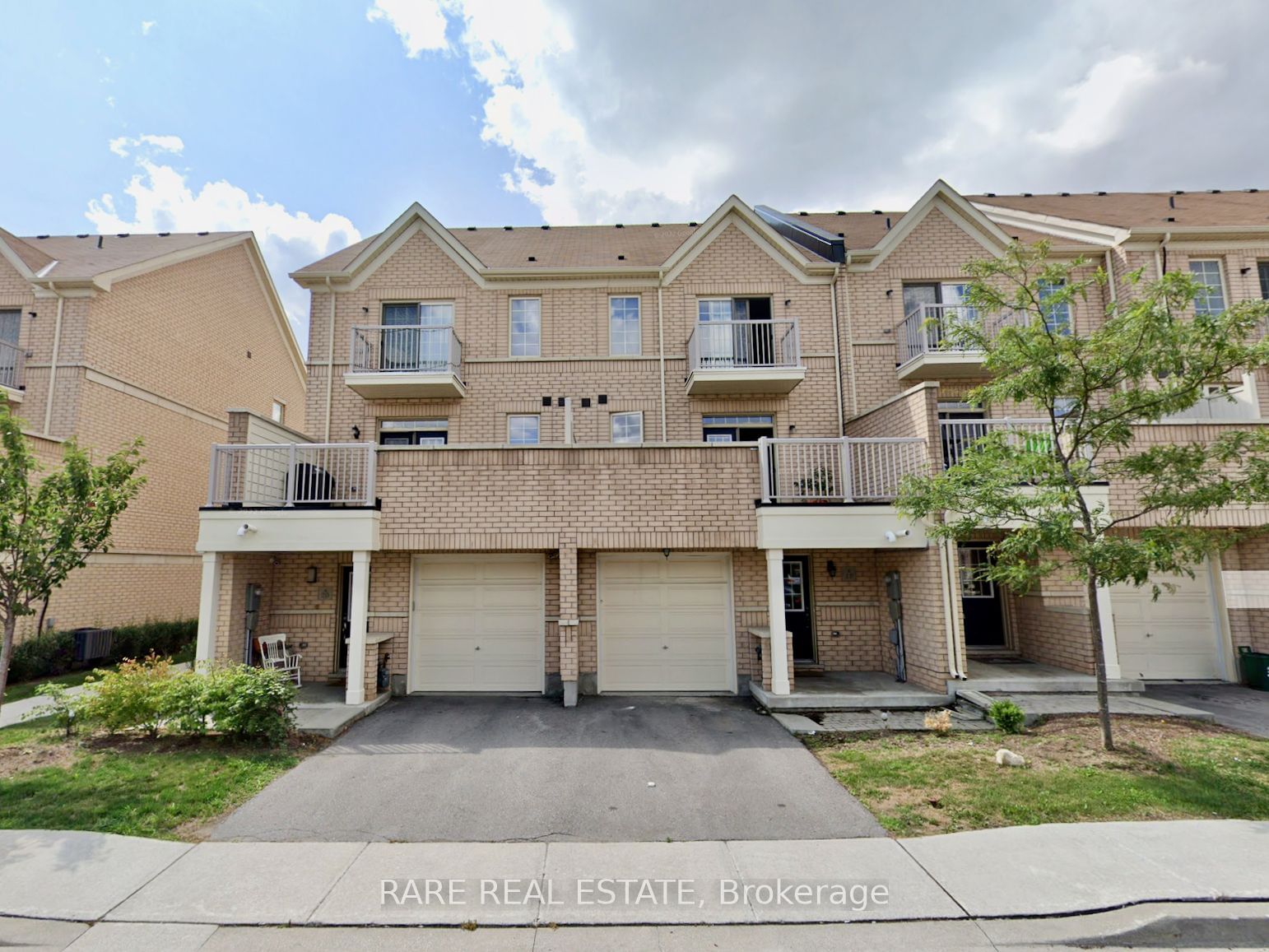 Townhouse leased at 2-18 Cathedral High Street, Markham, Cathedraltown, L6C 0P2 - MLS: N11897994