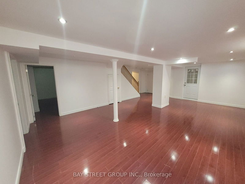 home for lease on Bsmt-36 Kew Gdns
