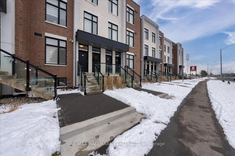 110 - 9560 Islington Ave, Vaughan, L4H 4Z5 | Image 3