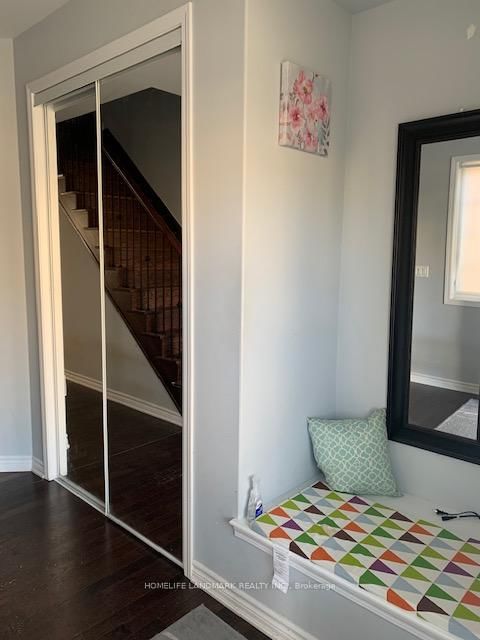 127 Buckle Cres, Aurora, L4G 0T4 | Image 3