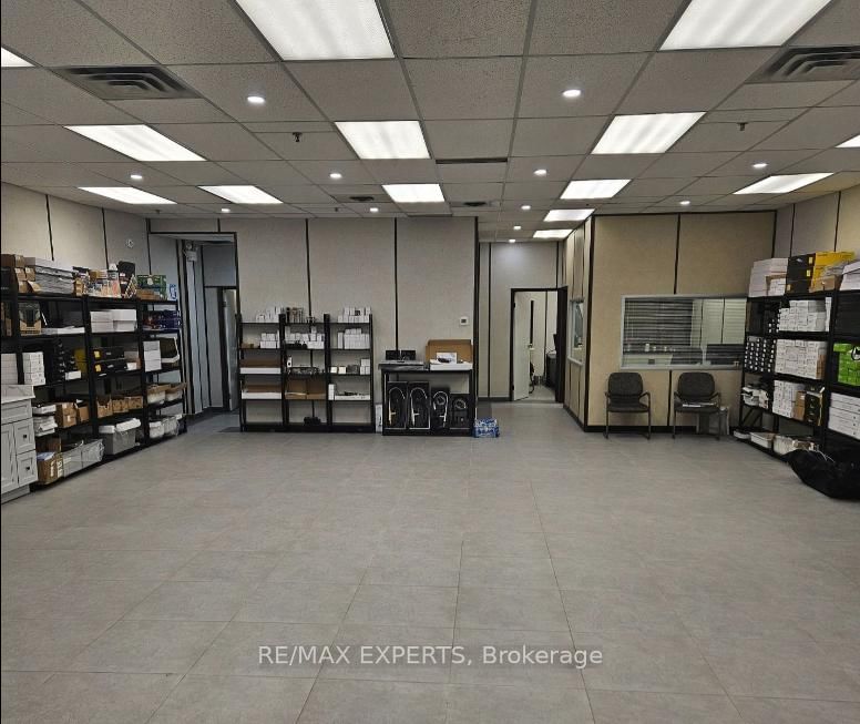 8 - 3300 Steeles Ave W, Vaughan, L4K 2Y4 | Image 2