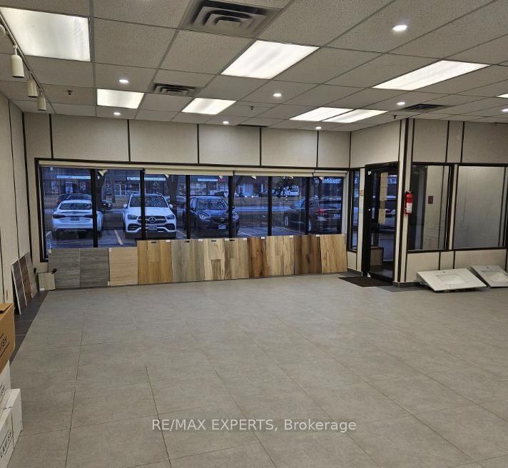 8 - 3300 Steeles Ave W, Vaughan, L4K 2Y4 | Image 3