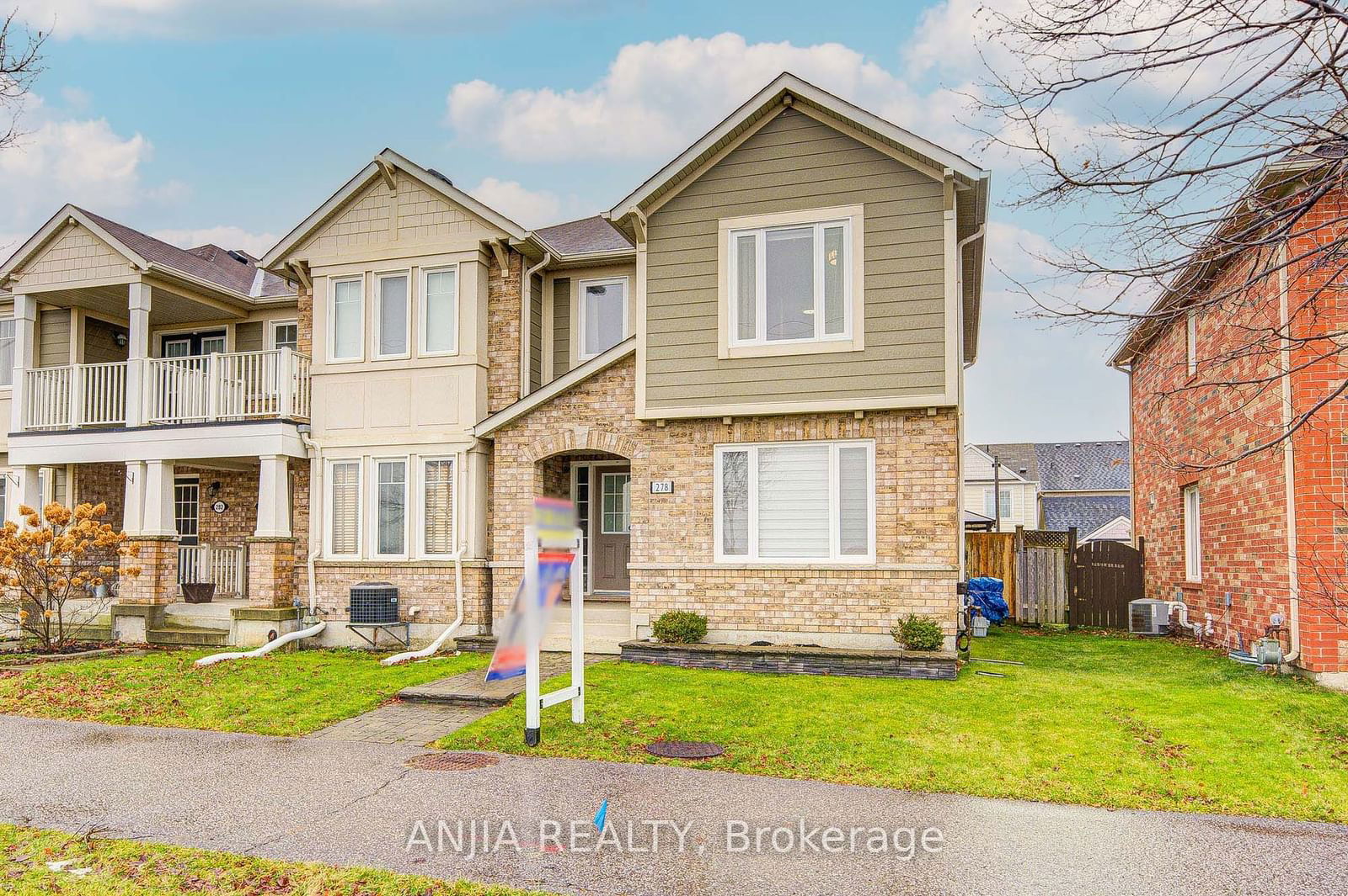 Townhouse for sale at 278 Gas Lamp Lane, Markham, Cornell, L6B 1L8 - MLS: N11904006