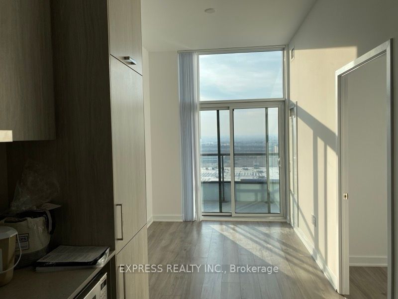 1619 - 60 Honeycrisp Cres, Vaughan, L4K 0N5 | Image 3