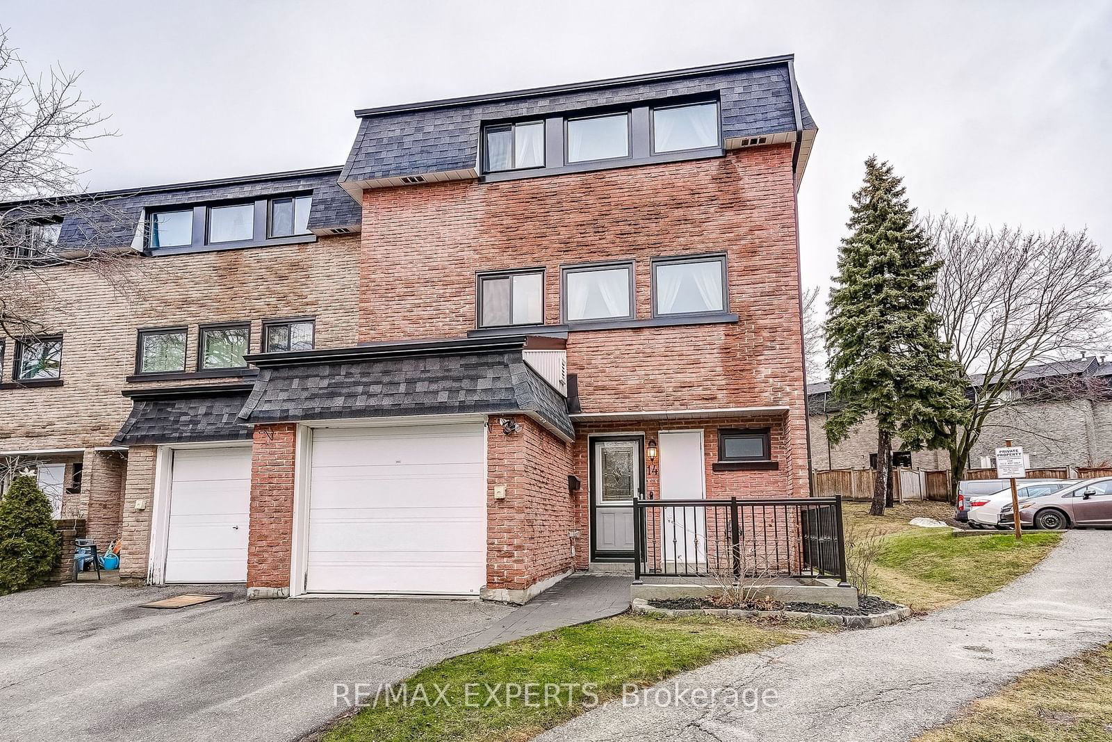 Townhouse for sale at 14 Poplar Crescent, Aurora, Aurora Highlands, L4G 3L3 - MLS: N11905484