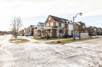 68 Reeves Way Blvd, Whitchurch-Stouffville - Stouffville