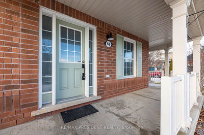 68 Reeves Way Blvd, Whitchurch-Stouffville - Stouffville image-0-2