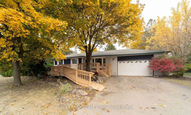 home for lease on Lower-26 Dunham Crescent