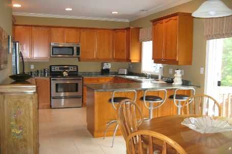 45 Abilene Crt, Richmond Hill, L4C0S6 | Image 2