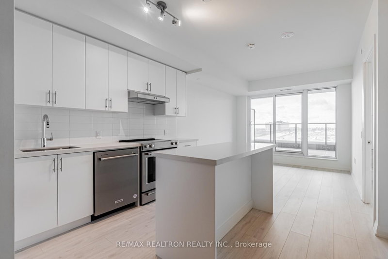 230 - 8960 Jane St, Vaughan, L4K 2M9 | Image 2