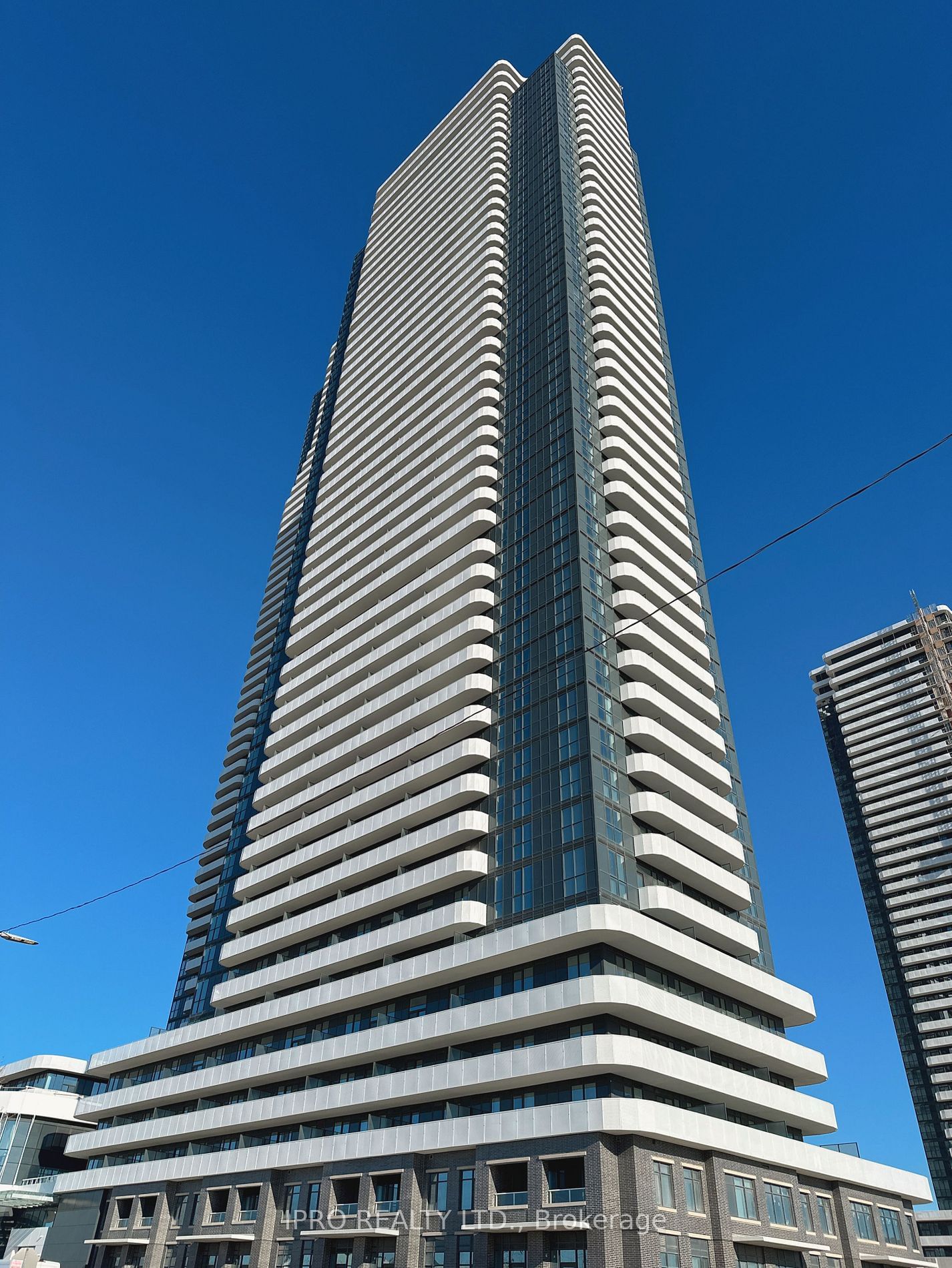 Condo leased at 1016-195 Commerce Street, Vaughan, Vaughan Corporate Centre, L4K 0P9 - MLS: N11907548