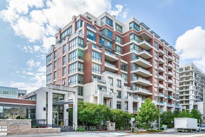 home for lease on 706-1 Upper Duke Crescent