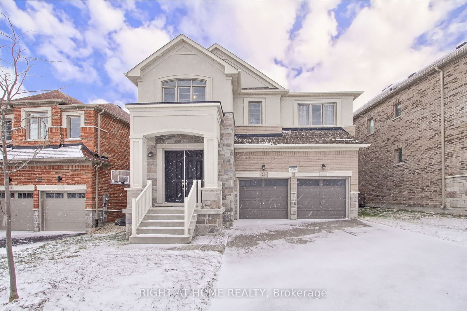 Detached House leased at 29 Pear Blossom Way, East Gwillimbury, Holland Landing, L9N 0T3 - MLS: N11908127