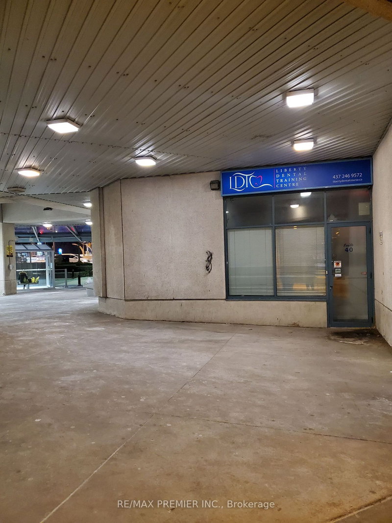 40 - 10909 Yonge St, Richmond Hill, L4C 3E3 | Image 2