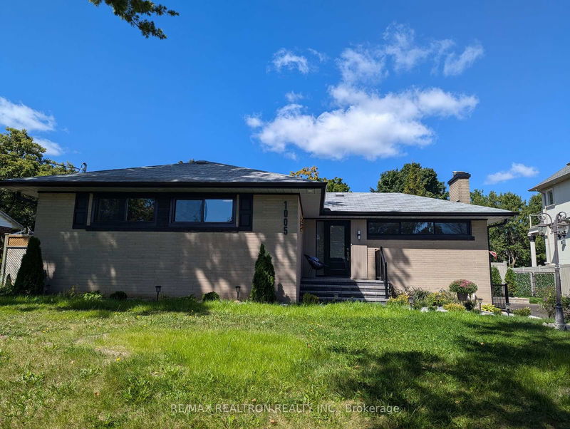 home for lease on 1005 Elgin Street