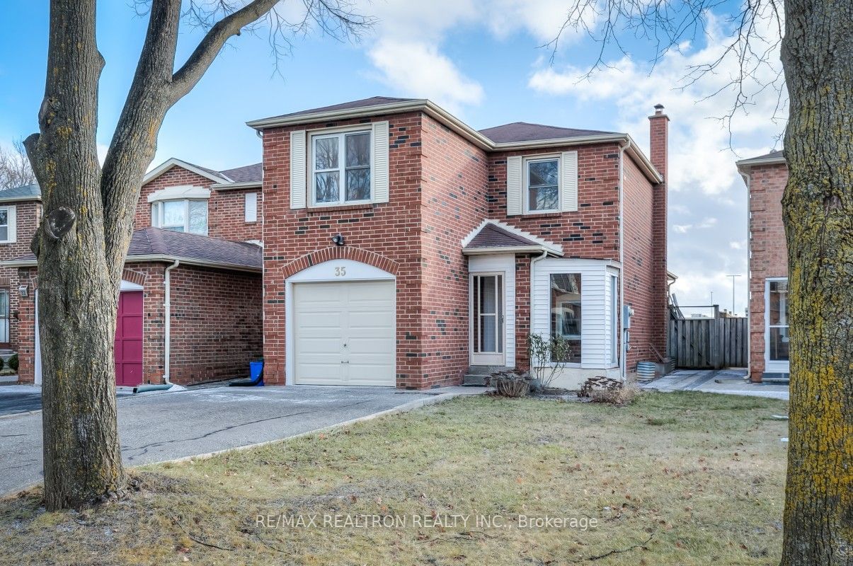 Detached House sold at 35 Miley Drive, Markham, Markville, L3R 4V1 - MLS: N11909024