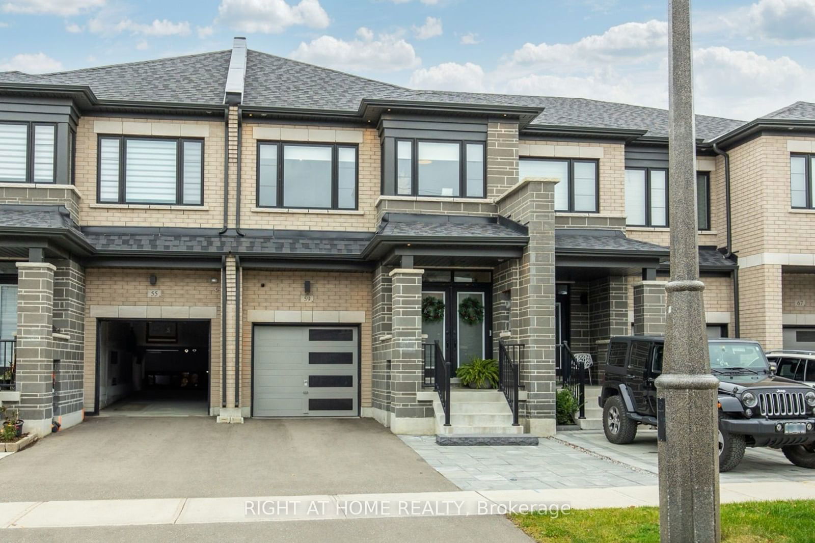 Townhouse sold at 59 Ghent Drive, Vaughan, Kleinburg, L4H 5C3 - MLS: N11909390