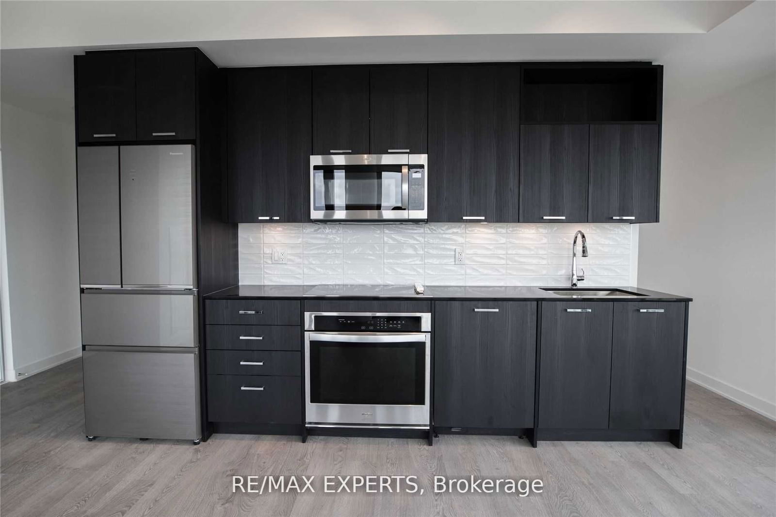 Condo leased at 802-120 Eagle Rock Way, Vaughan, Rural Vaughan, L6A 5C2 - MLS: N11909744