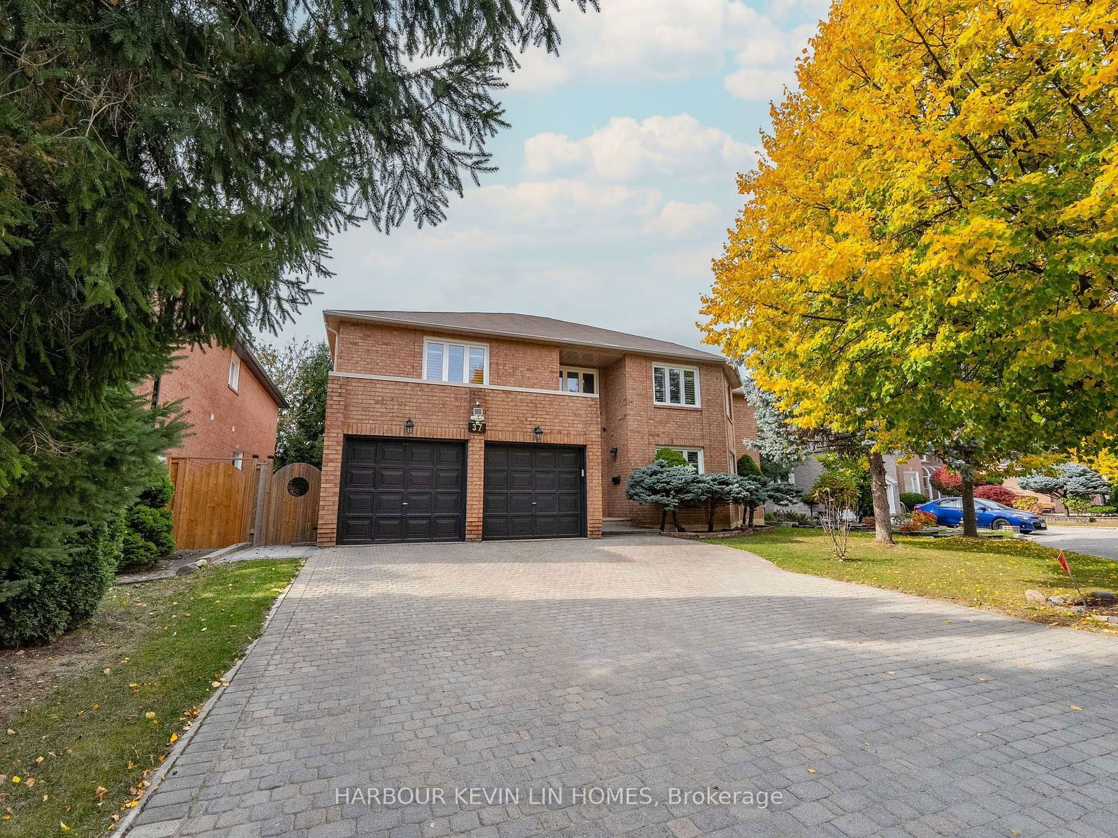 Detached House for sale at 37 Laser Court, Richmond Hill, Doncrest, L4B 1S1 - MLS: N11910771