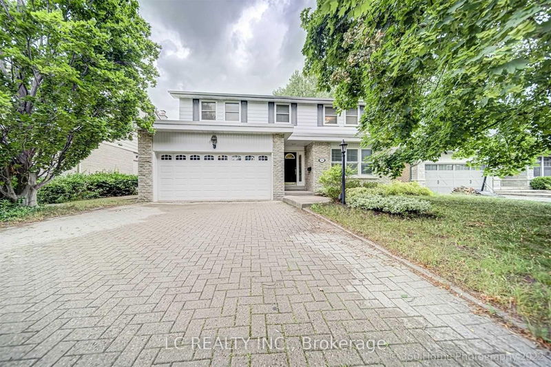 home for lease on 92 Emmeloord Crescent