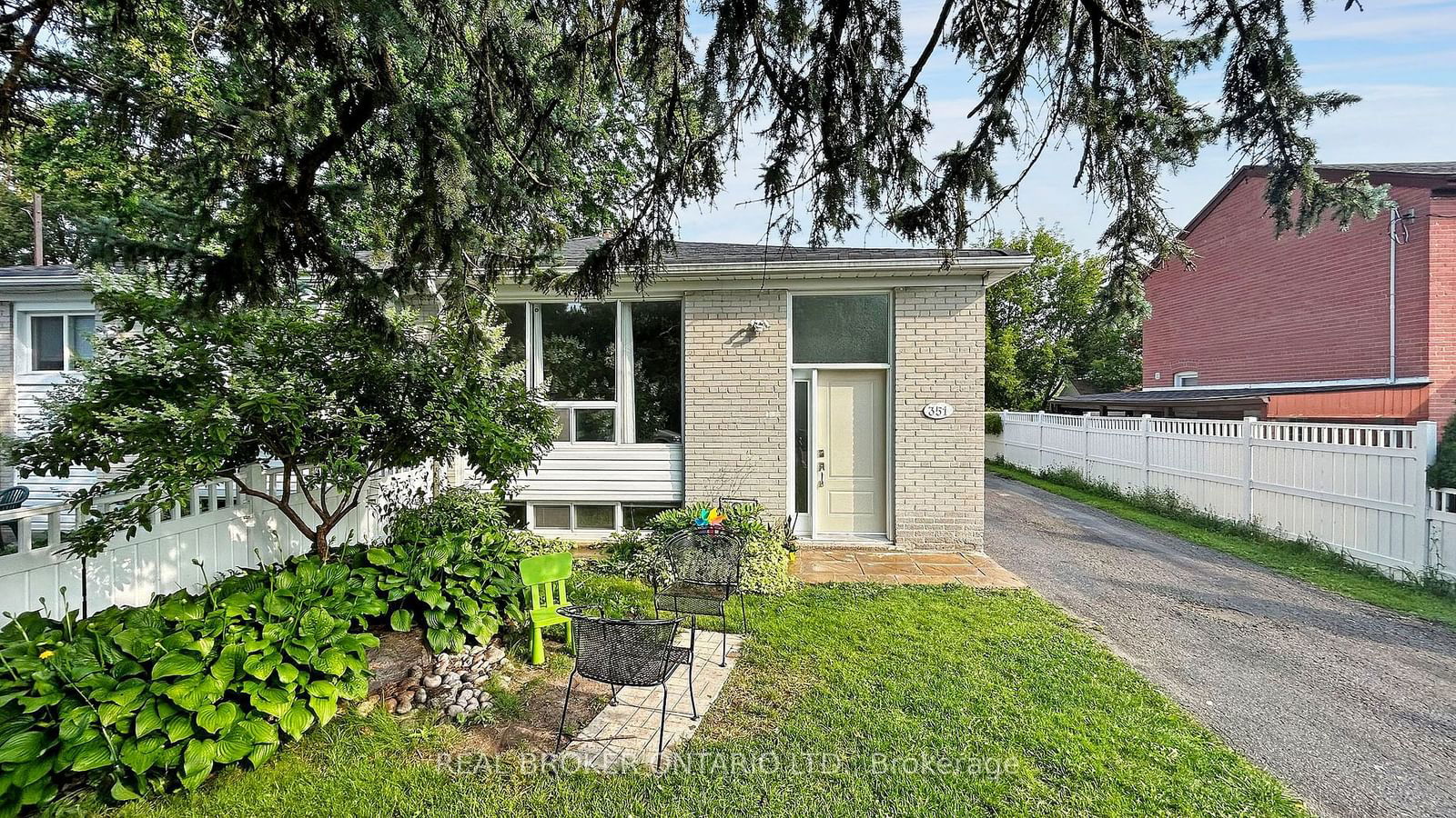 Semi-Detached House for lease at Lower-351 Taylor Mills Drive, Richmond Hill, Crosby, L4C 2T8 - MLS: N11911586