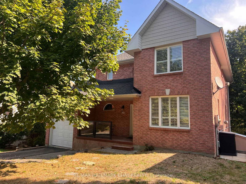 home for lease on 301 Hamilton Street