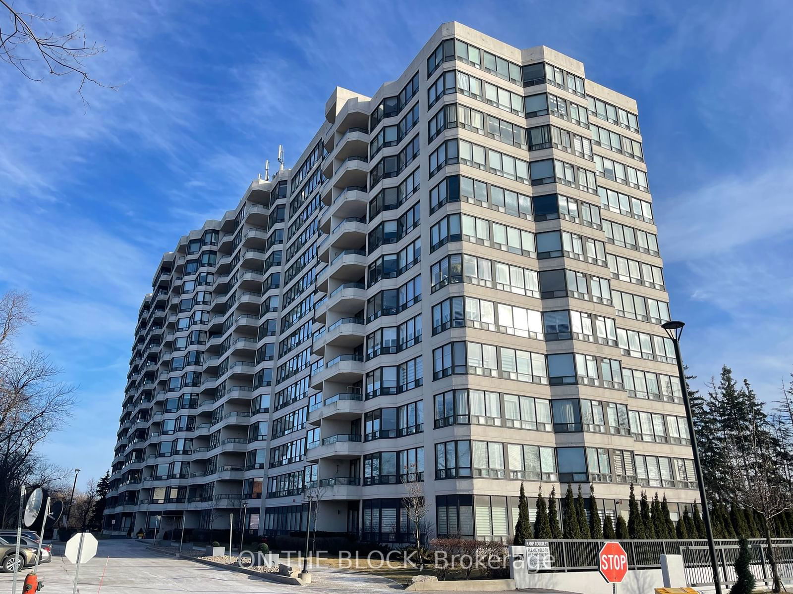 Condo leased at 602-8501 Bayview Avenue, Richmond Hill, Doncrest, L4B 3J7 - MLS: N11911798