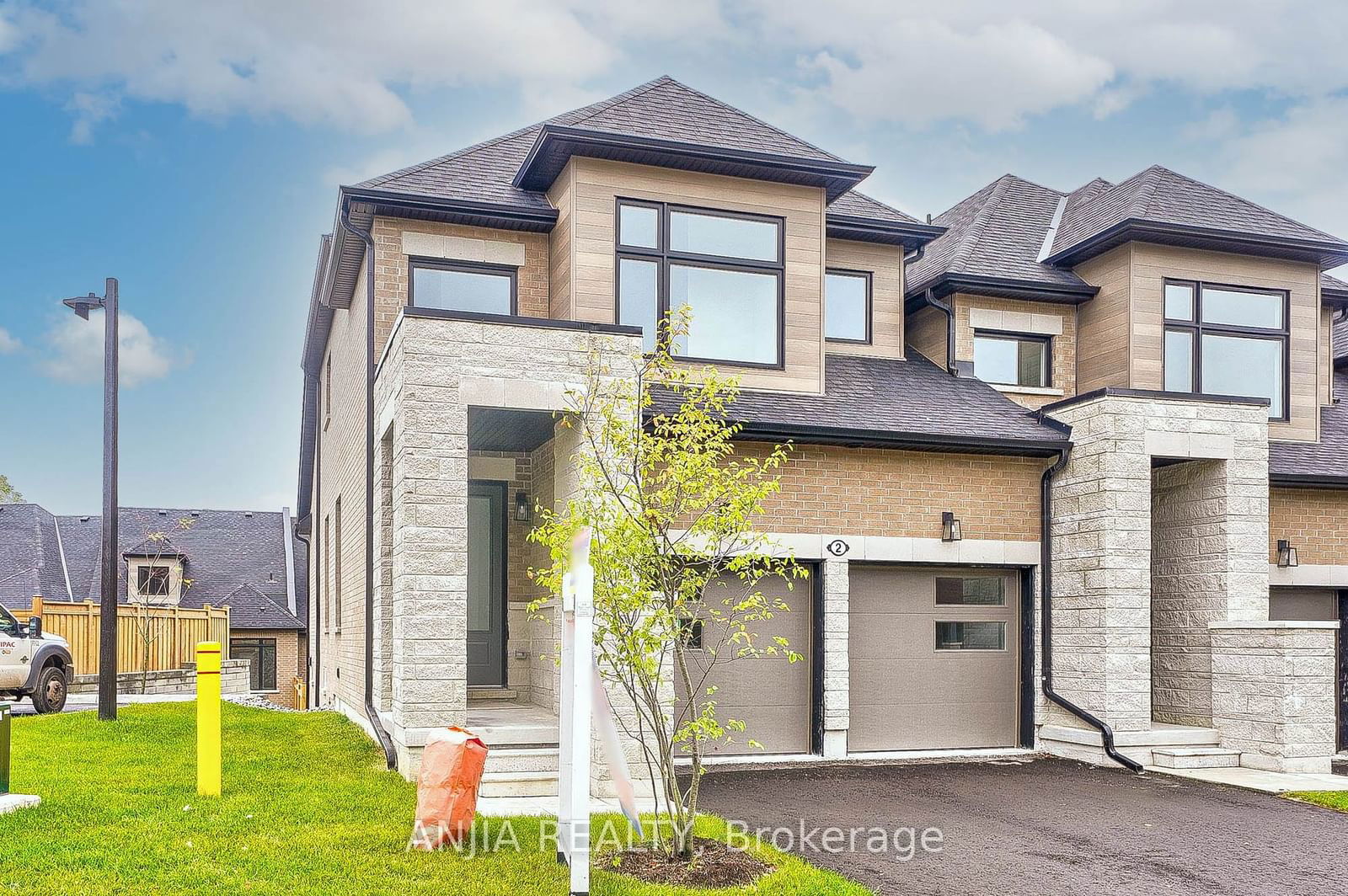 Property at 2 Lois Torrance
