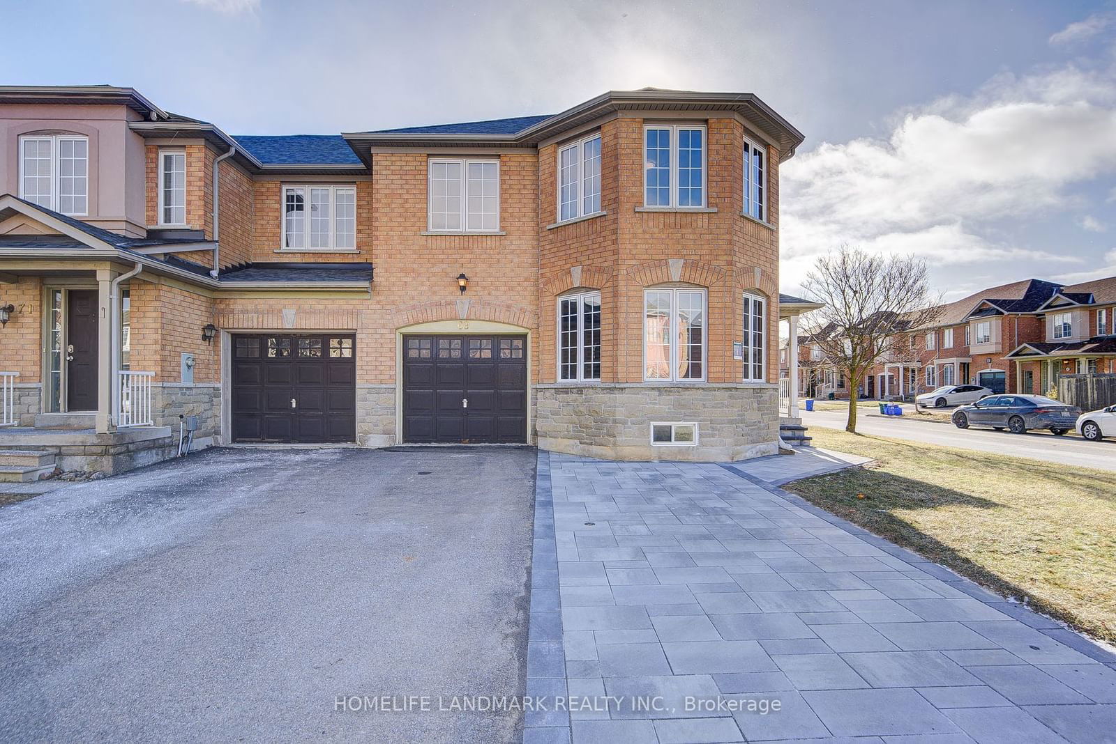 Townhouse leased at 69 Grasslands Avenue, Richmond Hill, Langstaff, L4B 4K7 - MLS: N11912379