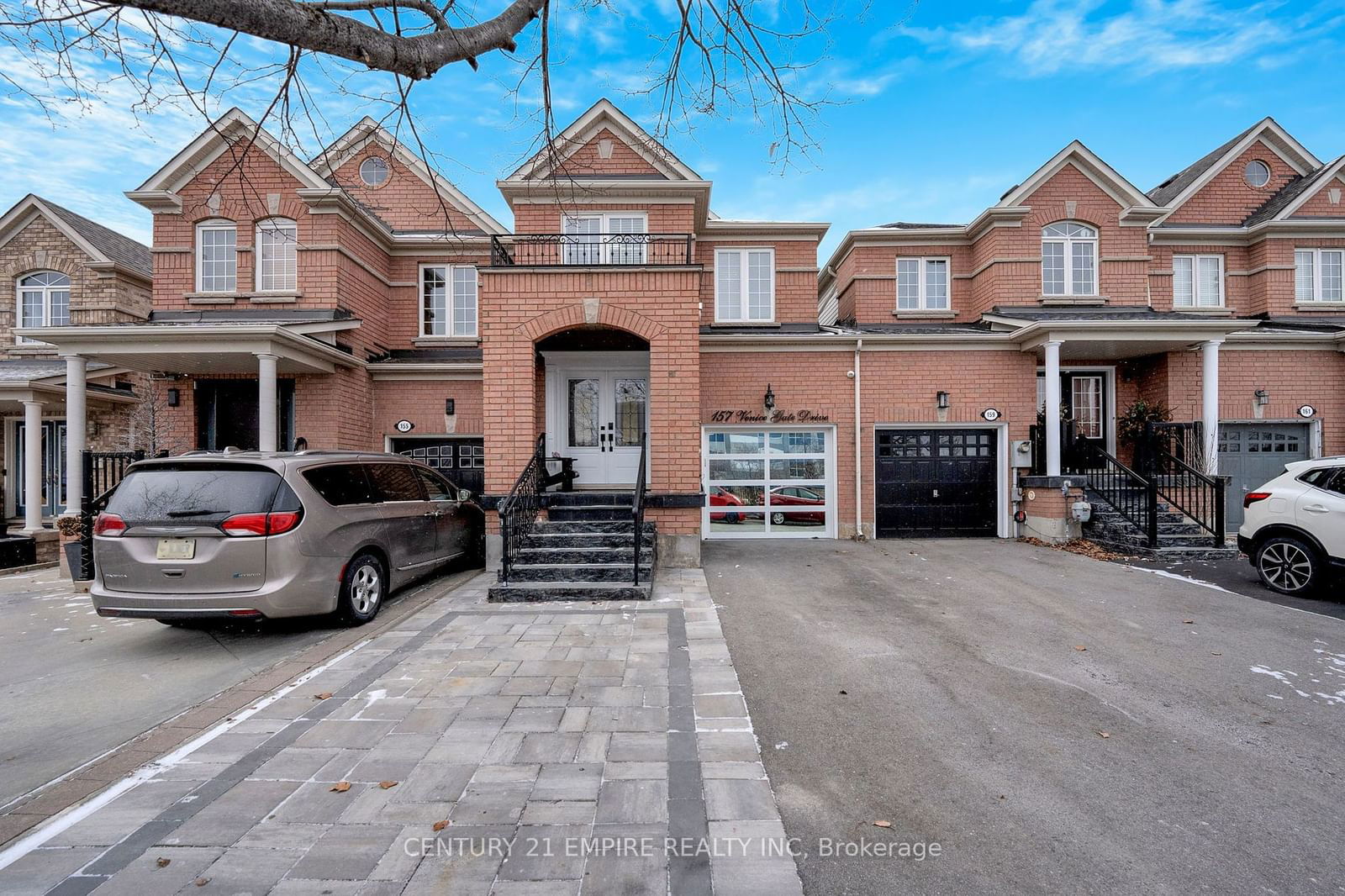 Townhouse sold at 157 Venice Gate Drive, Vaughan, Vellore Village, L4H 0E9 - MLS: N11912830