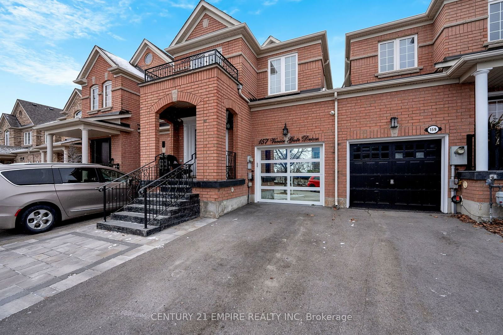 Townhouse sold at 157 Venice Gate Drive, Vaughan, Vellore Village, L4H 0E9 - MLS: N11912830