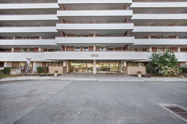 706 - 1 Royal Orchard Boulevard