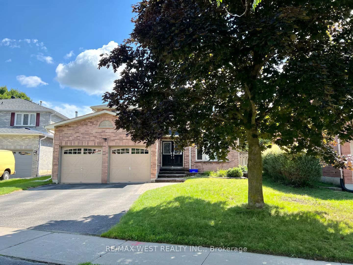 Detached House leased at 746 Leslie Valley Drive, Newmarket, Huron Heights-Leslie Valley, L3Y 7J3 - MLS: N11914532