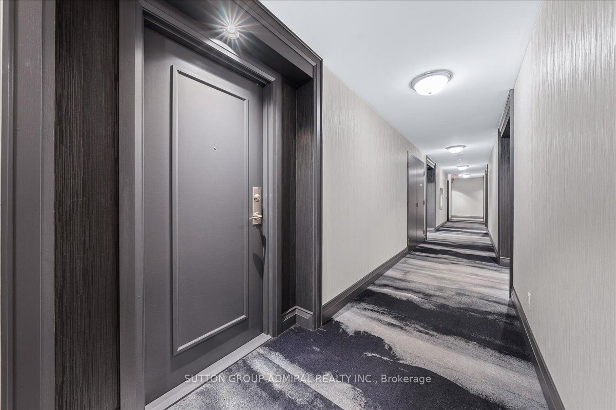 Condo sold at 307-50 Disera Drive, Vaughan, Beverley Glen, L4J 9E9 - MLS: N11914934