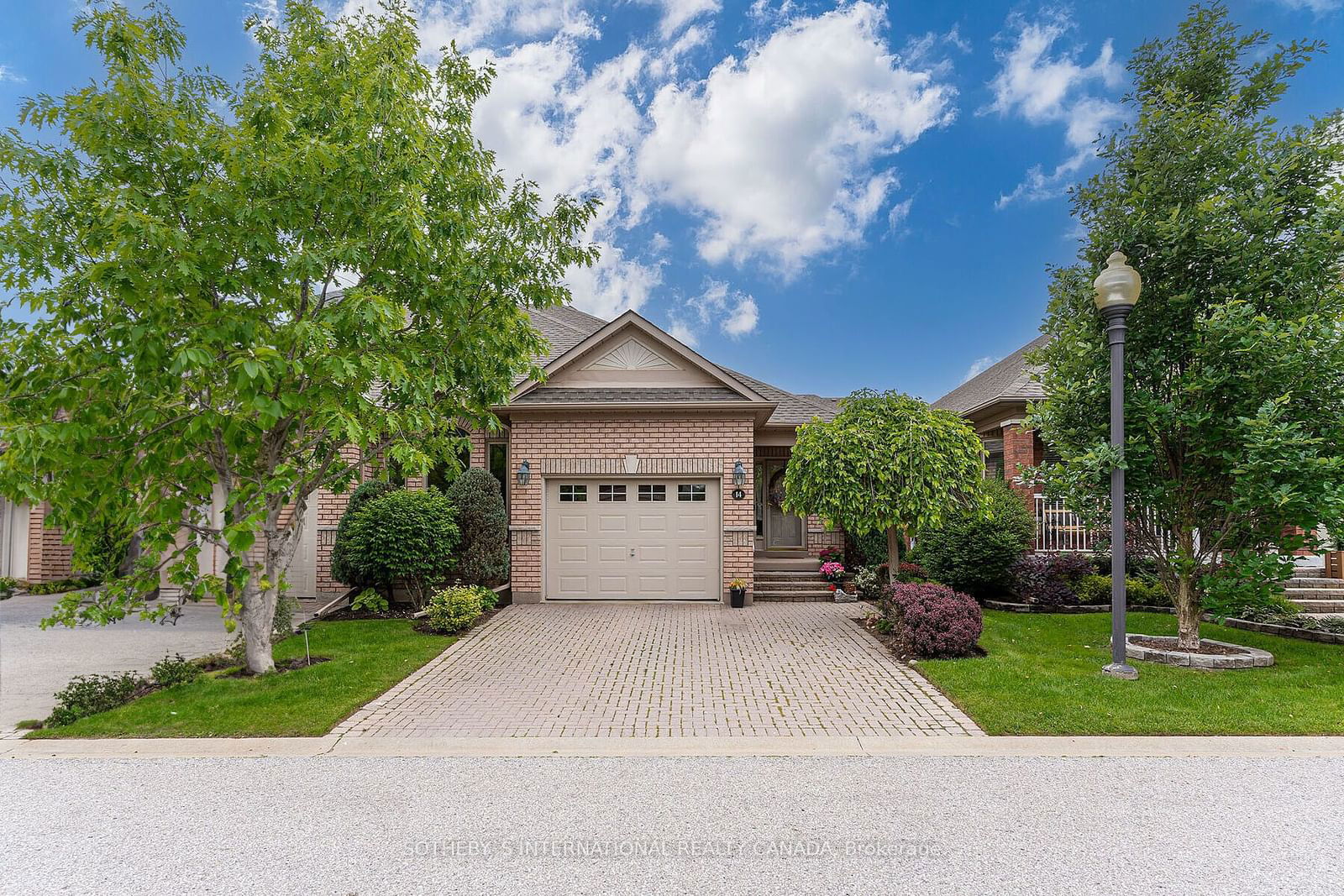 Building at 14 Artisan Lane, New Tecumseth, Alliston