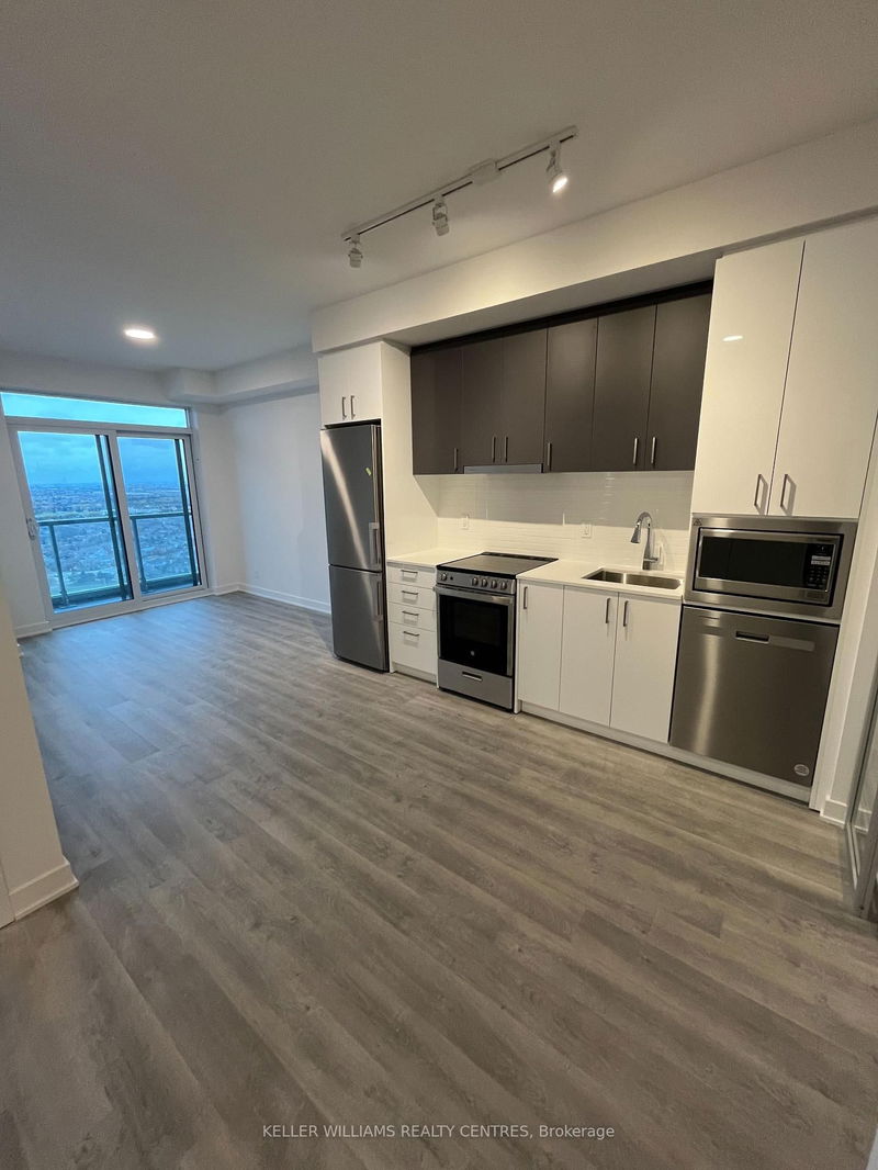 home for lease on 2703-30 Upper Mall Way
