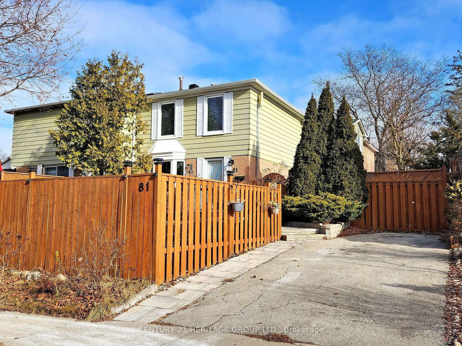 Townhouse leased at 81 Lillooet Crescent, Richmond Hill, North Richvale, L4C 5A6 - MLS: N11916383