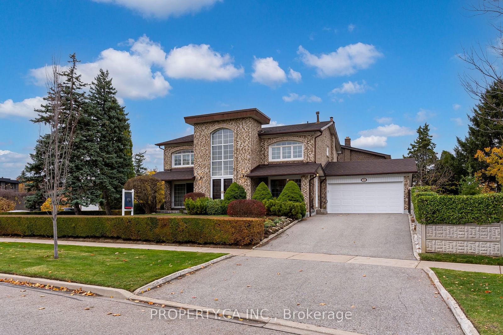 Detached House for sale at 76 Wigwoss Drive, Vaughan, West Woodbridge, L4L 2R1 - MLS: N11916871