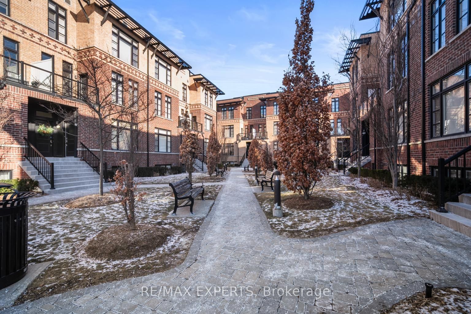 Townhouse for sale at 40-8167 Kipling Avenue, Vaughan, West Woodbridge, L4L 0G4 - MLS: N11916961