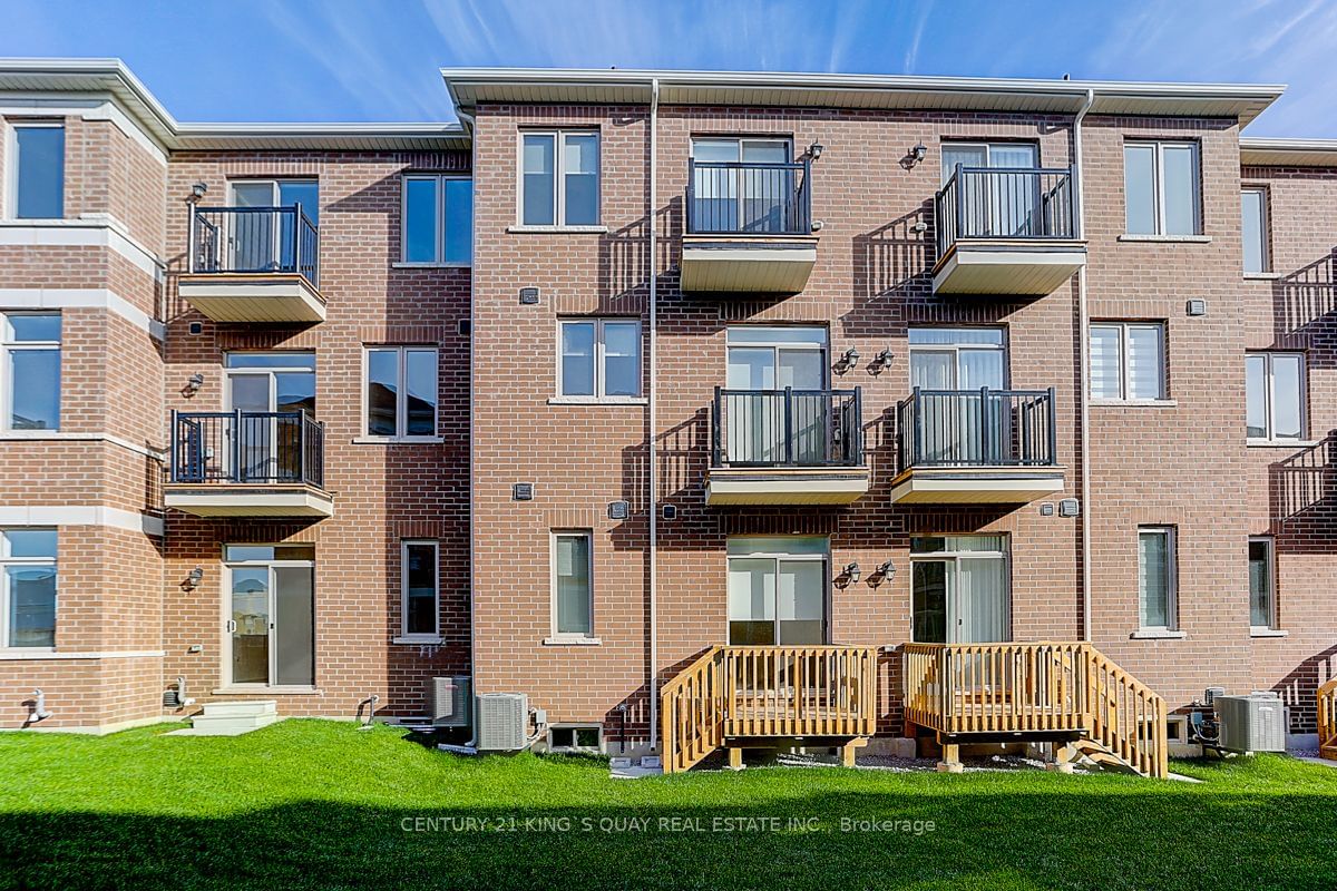 Townhouse leased at 104 Carneros Way, Markham, Box Grove, L6B 1R2 - MLS: N11917554