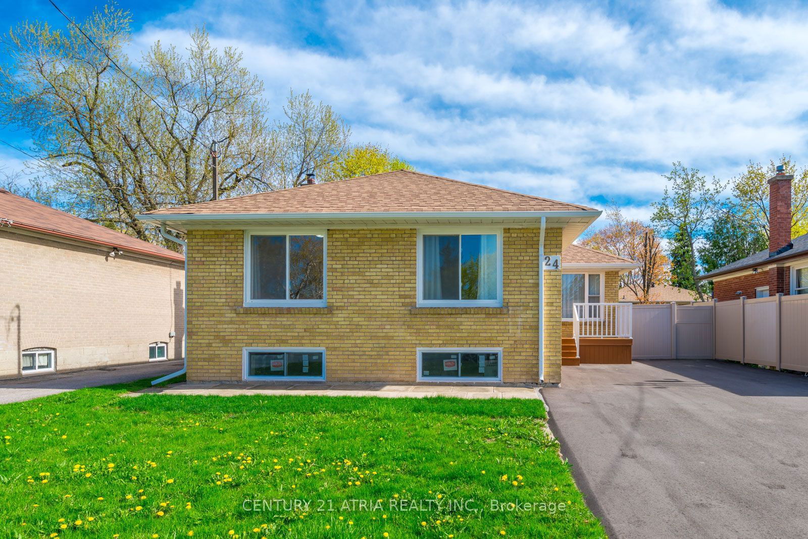 Detached House leased at Main-24 Cartier Crescent, Richmond Hill, Crosby, L4C 2N1 - MLS: N11917795