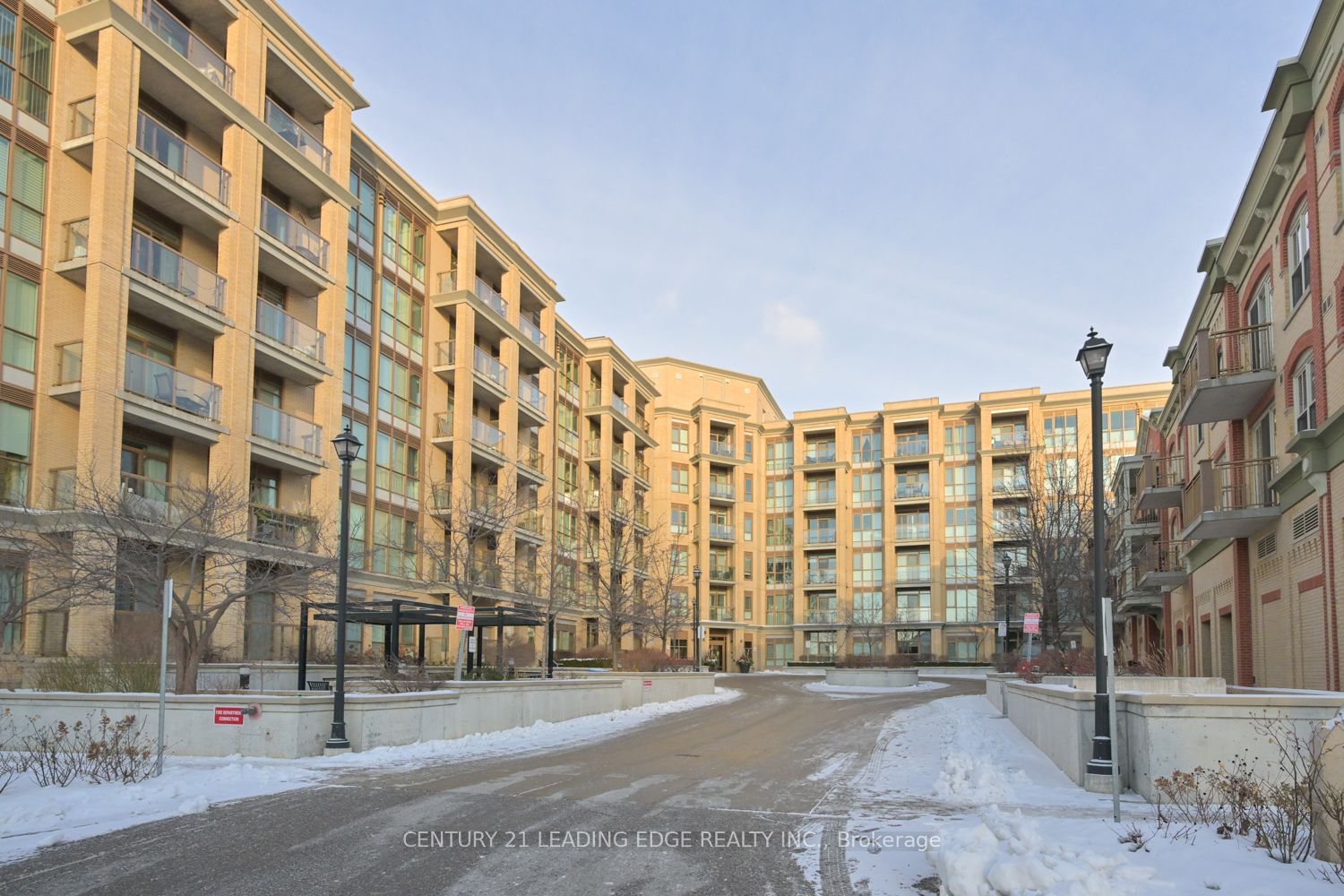 Condo leased at 302-68 Main Street, Markham, Old Markham Village, L3P 0N5 - MLS: N11920099