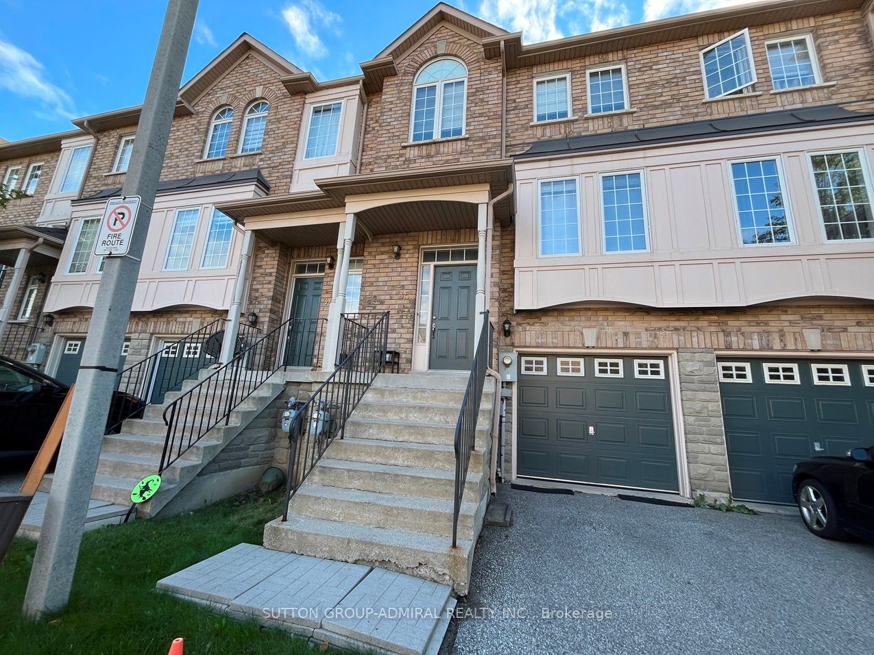 Townhouse for lease at 35-19 Foxchase Avenue, Vaughan, East Woodbridge, L4L 9N1 - MLS: N11920344