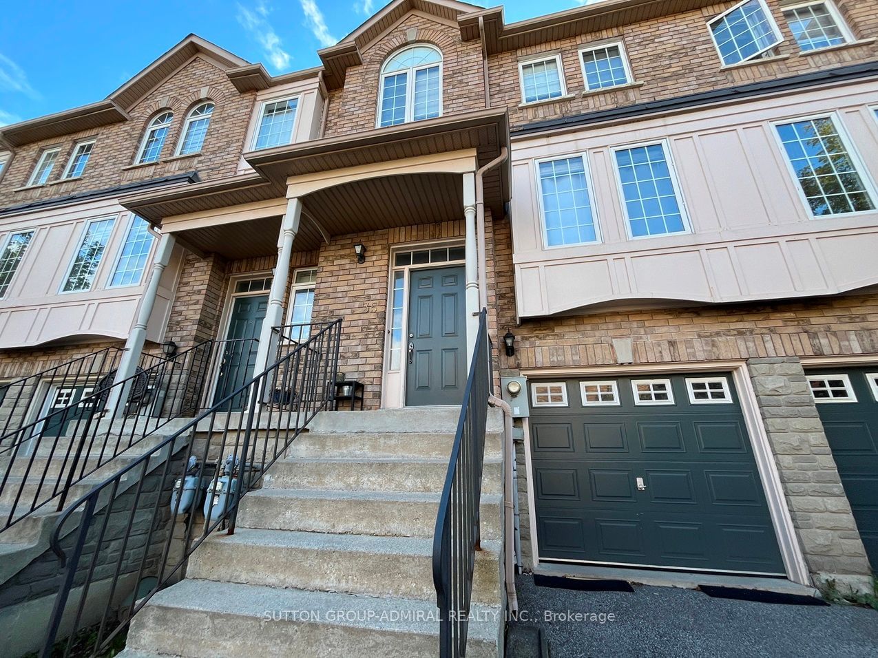 Townhouse for lease at 35-19 Foxchase Avenue, Vaughan, East Woodbridge, L4L 9N1 - MLS: N11920344