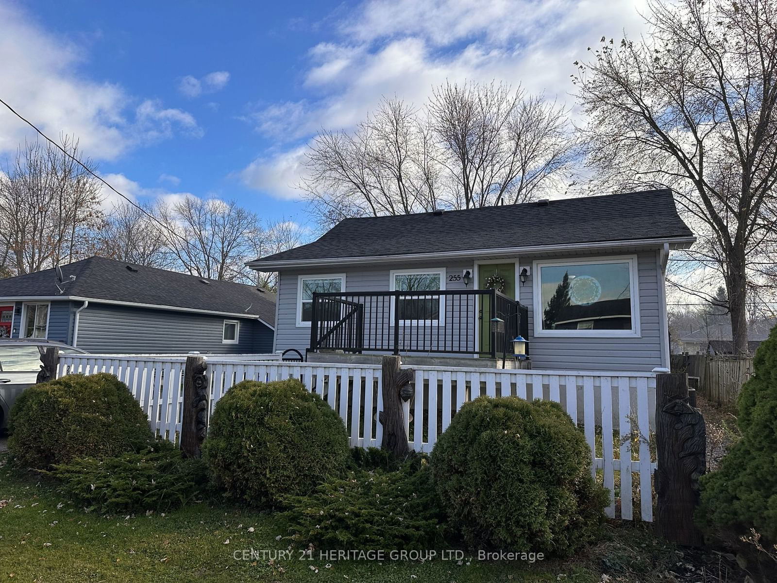 Detached House for sale at 255 Pine Beach Drive, Georgina, Keswick South, L4P 2V7 - MLS: N11920411