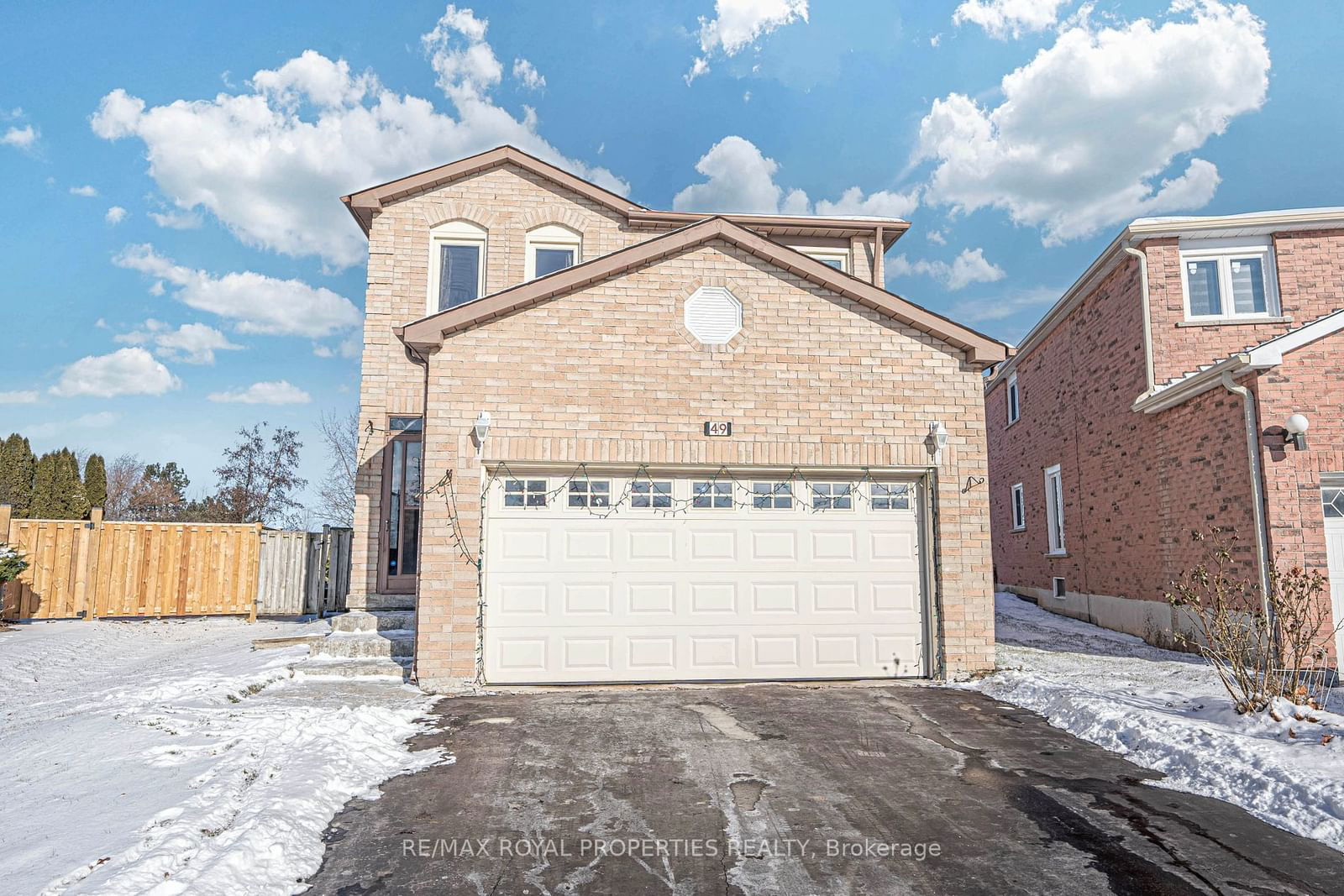 Detached House sold at 49 Page Crescent, Markham, Milliken Mills East, L3S 1W5 - MLS: N11920614