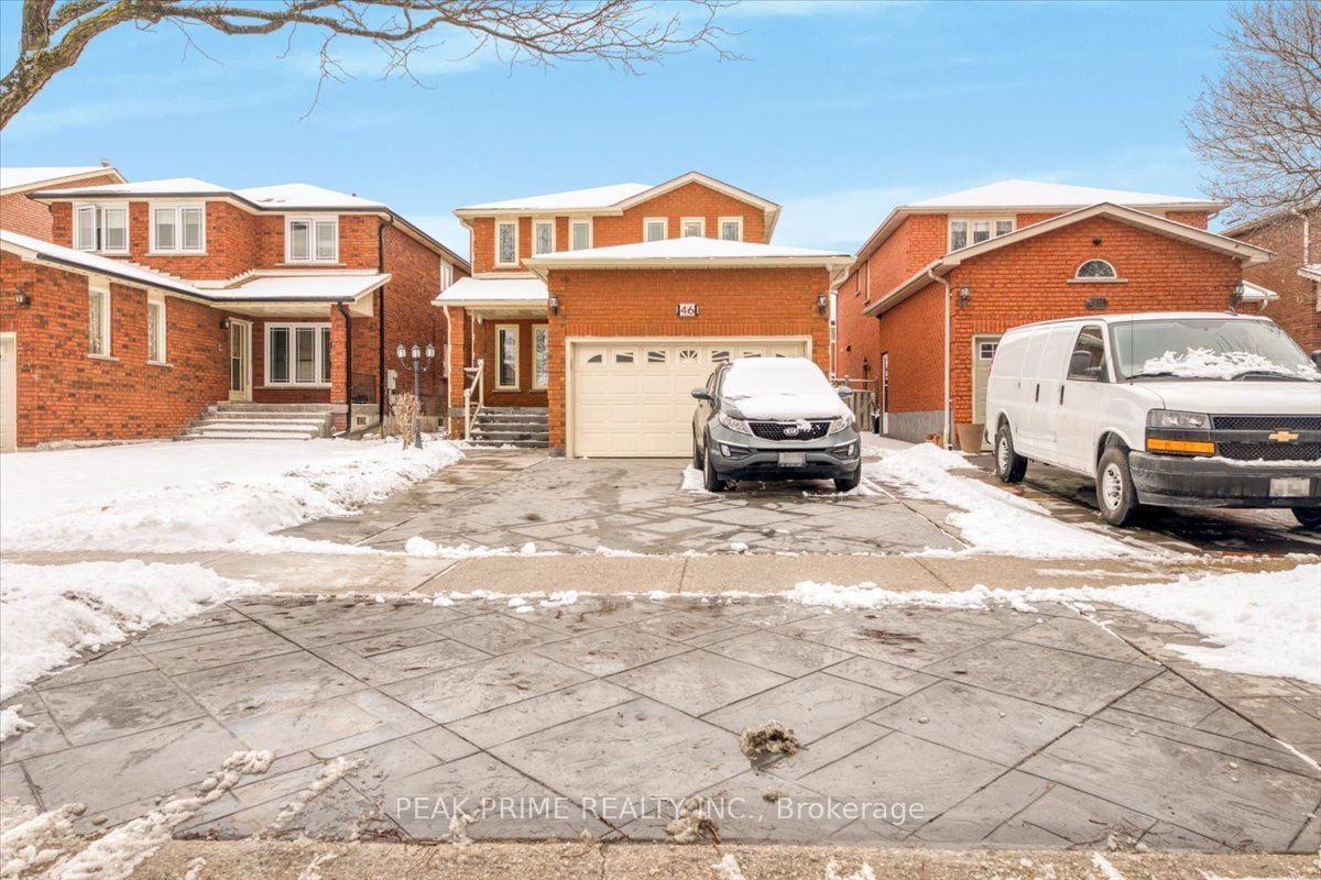 Detached House for sale at 46 Sungold Court, Vaughan, West Woodbridge, L4L 8C6 - MLS: N11921111