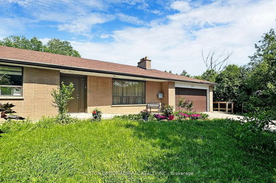 27 Vaughan Blvd, Vaughan - Beverley Glen image-0-2
