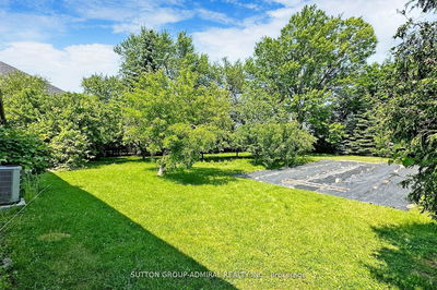 27 Vaughan Blvd, Vaughan - Beverley Glen image-0-4